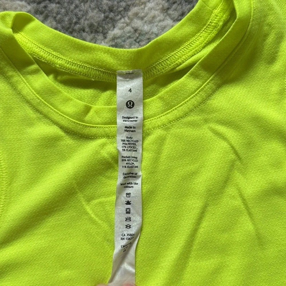 Lululemon Lightweight Cinched Hem Hiking T-Shirt in Highlight Yellow - Picture 3 of 8